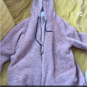 Cute, oversized, fuzzy zip up! Perfect for lounging!